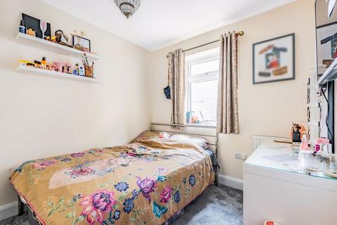 12a Thicket Crescent, Sutton, SM1 4QB