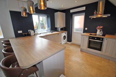 9 Cae Coch, Cefn Mawr, Wrexham, LL14 3DL