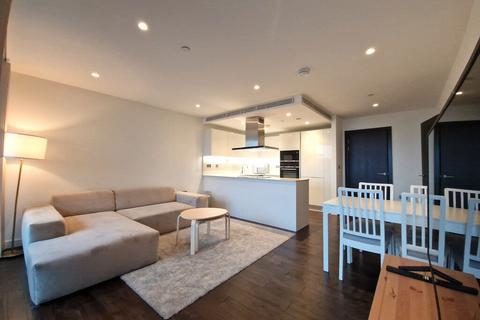 2 bedroom apartment to rent, 2 Bedroom/ 2 Bathroom luxurious apartment at Royal Mint Gardens E1