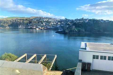 76 Esplanade, Fowey, PL23 1JA