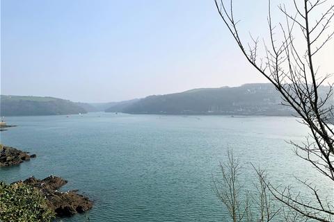 76 Esplanade, Fowey, PL23 1JA