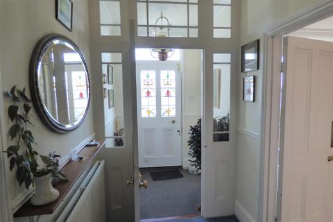 9 Harbour View, Fowey, PL23 1BN