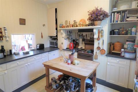 9 Harbour View, Fowey, PL23 1BN