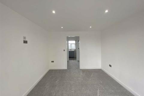 95 Colcot Road, Barry, CF62 8HL