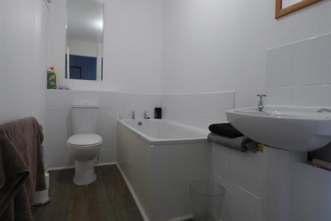 42 Ebbsfleet Walk, Northfleet, Gravesend, DA11 9EN