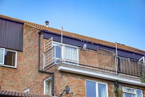42 Ebbsfleet Walk, Northfleet, Gravesend, DA11 9EN
