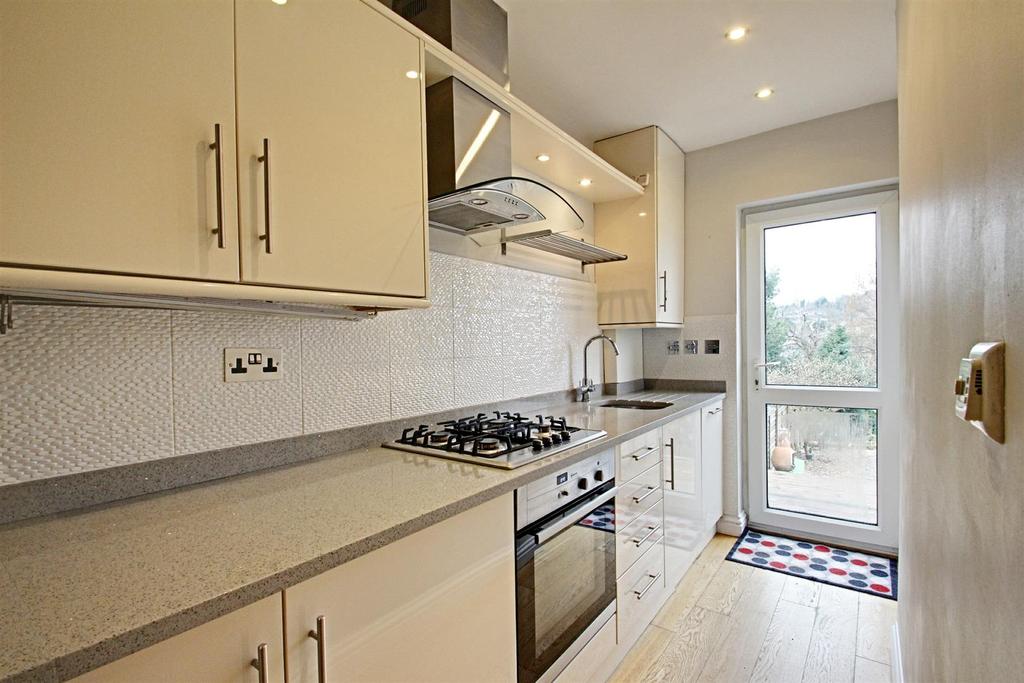 Ellesmere Road, Berkhamsted 2 bed house £425,000