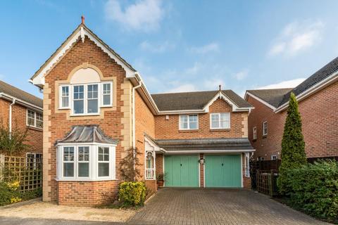 2 Perry Close, Charlton Kings, Cheltenham, GL53 8QY
