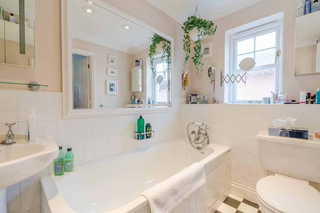 2 Perry Close rm-11.jpg
