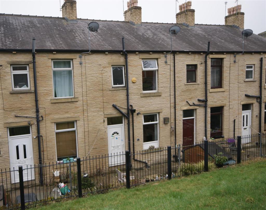 West Street, Bailiff Bridge, Brighouse 1 bed terraced house £85,000