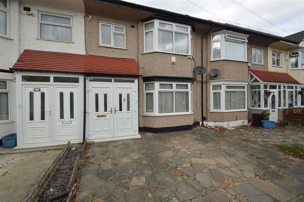 Springfield Drive, Ilford, Essex, IG2 3 bed terraced house £525,000
