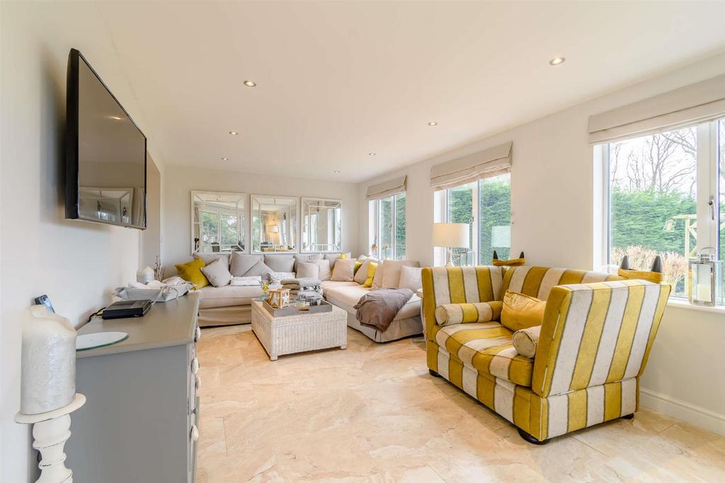 8452857-interior23-800.jpg
