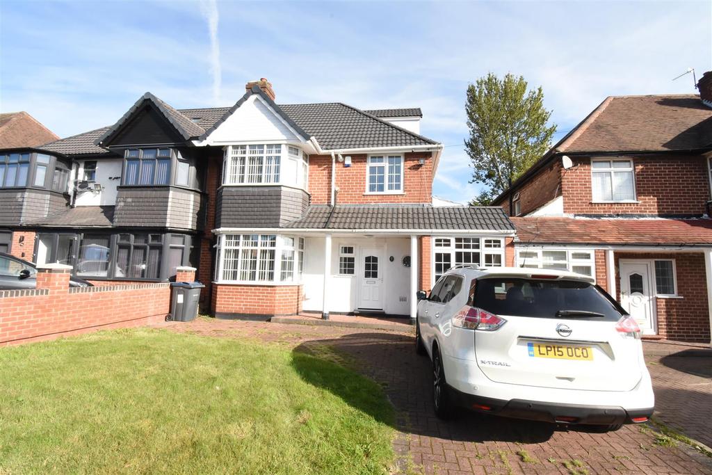 Sandhurst Avenue, Hodge Hill, Birmingham 4 bed semidetached house for