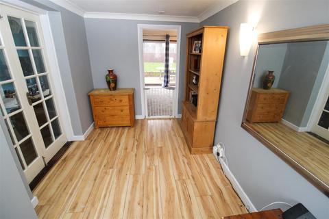 8 Berry Close, Rothersthorpe, Northampton, NN7 3JQ