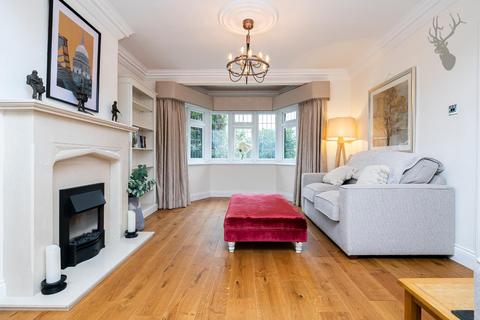 50 Orchard Drive, Theydon Bois, Epping, CM16 7DJ