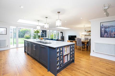 50 Orchard Drive, Theydon Bois, Epping, CM16 7DJ