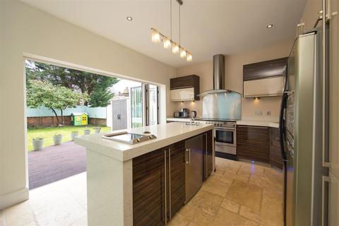 22 Celyn Grove, Cardiff, CF23 6SH