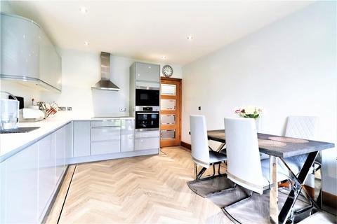 2 The Green, Bexleyheath, DA7 5DW