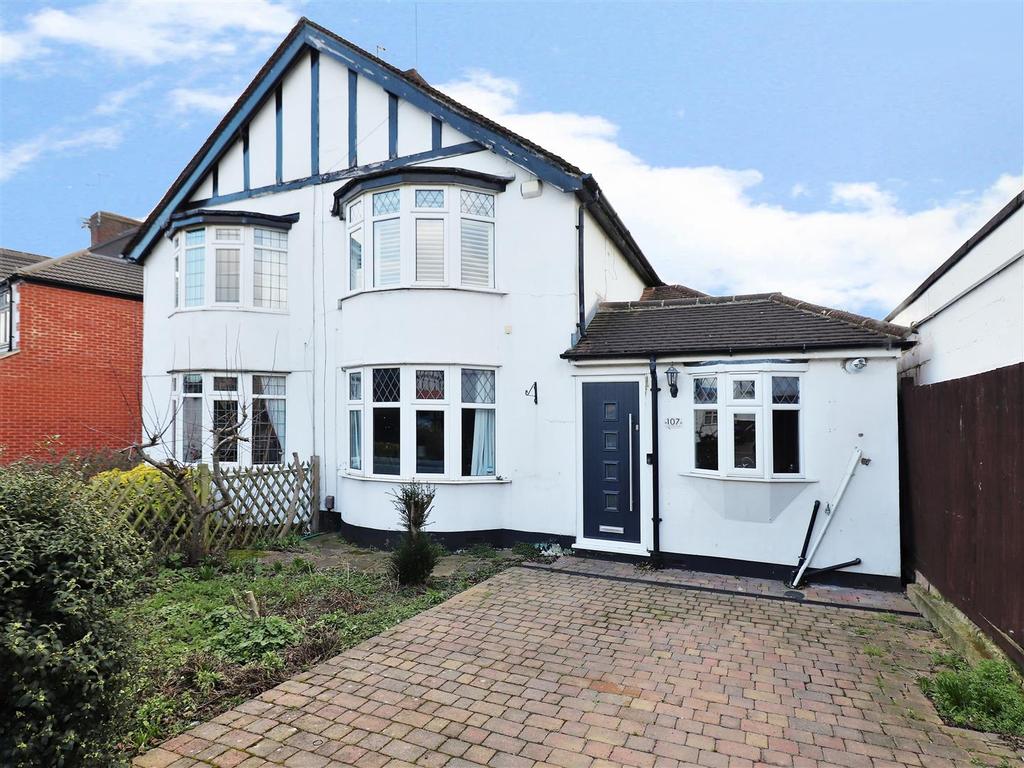 Appledore Avenue, Bexleyheath 2 bed house £375,000