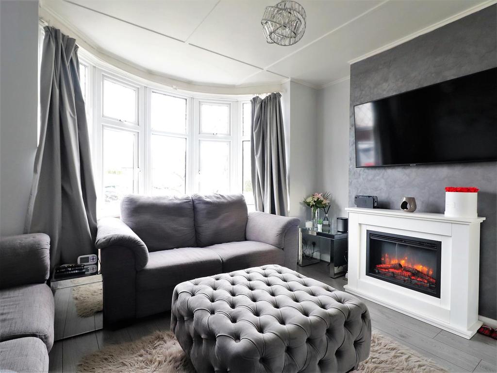 Appledore Avenue, Bexleyheath 2 bed house £375,000