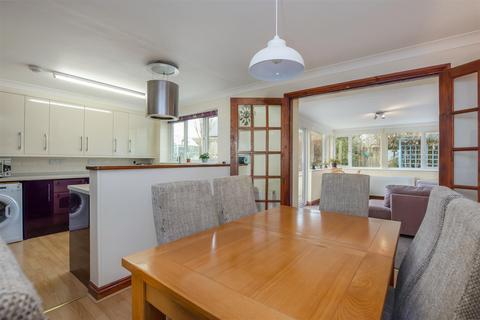 1 Cheavestone Lea, Blackawton, Totnes, TQ9 7AU