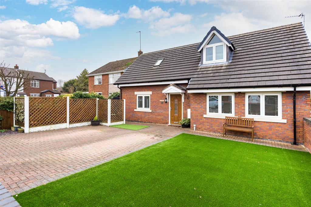 Old Lane, Rainford 2 bed semidetached bungalow for sale £250,000