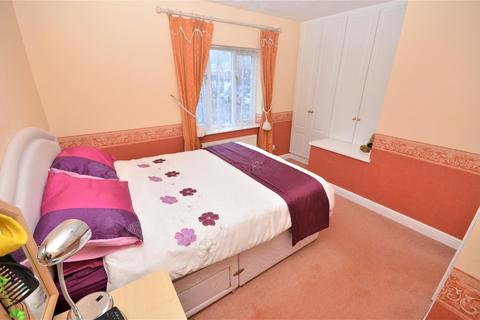 61 Lorimer Close, Luton, LU2 7RL