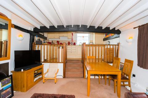 Flat 1, 9 High Street, Ewell, Epsom, KT17 1SG