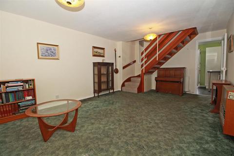 5 Barnsnap Close, Horsham, RH12 5XY