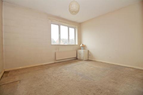 5 Barnsnap Close, Horsham, RH12 5XY