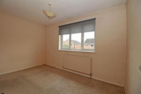 5 Barnsnap Close, Horsham, RH12 5XY