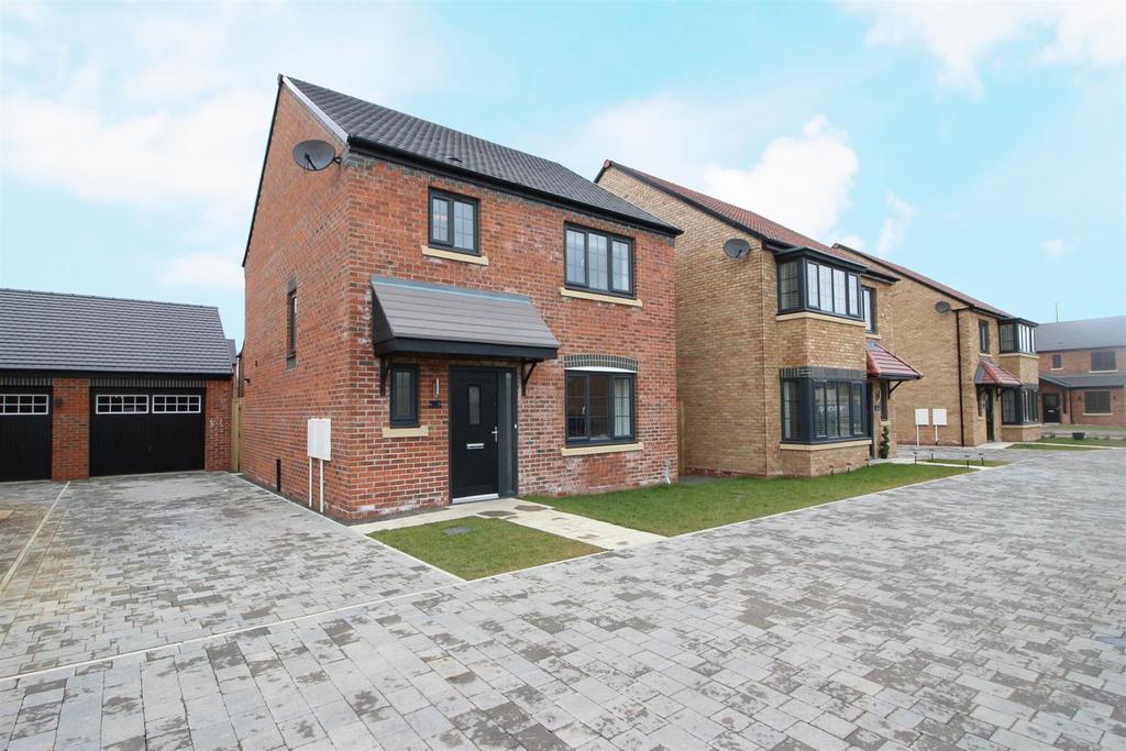 Paddock Lane, Killingworth, Newcastle Upon Tyne 3 bed house £260,000