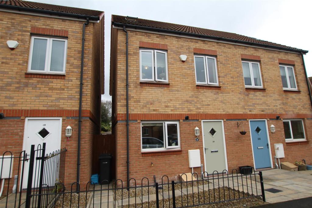 Hawkshead Place, Newton Aycliffe 3 bed semidetached house £120,000