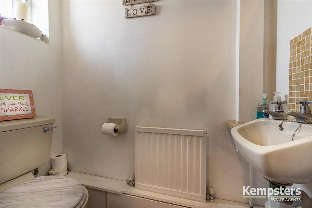 Toilet.jpg