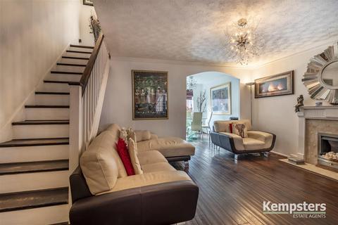 42 Caravel Close, Grays, RM16 6QB