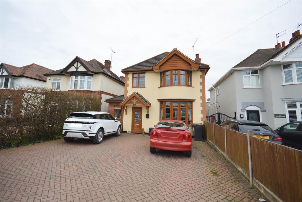 The Long Shoot, Nuneaton 5 bed detached house £425,000