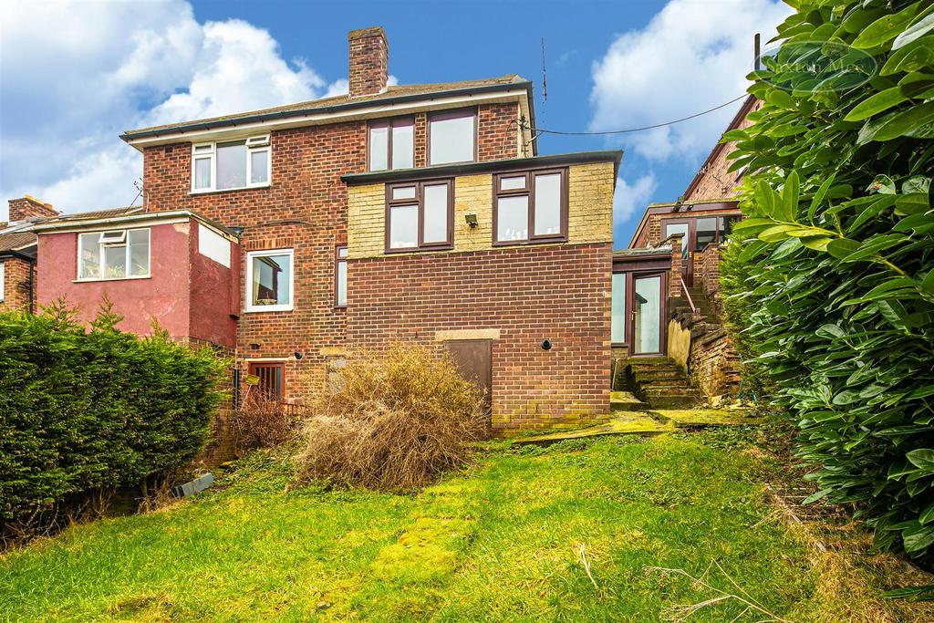 Highfield Rise, Stannington, S6 6BT 2 bed semidetached house £185,000