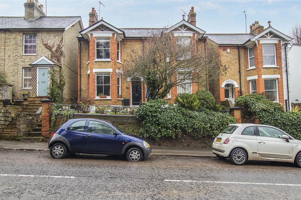 Bullocks Lane, Hertford 2 bed semidetached house £550,000