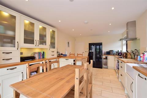 58 Brightside, Billericay, CM12 0LE