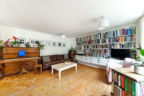 6 Faraday Close, London, N7 8BH