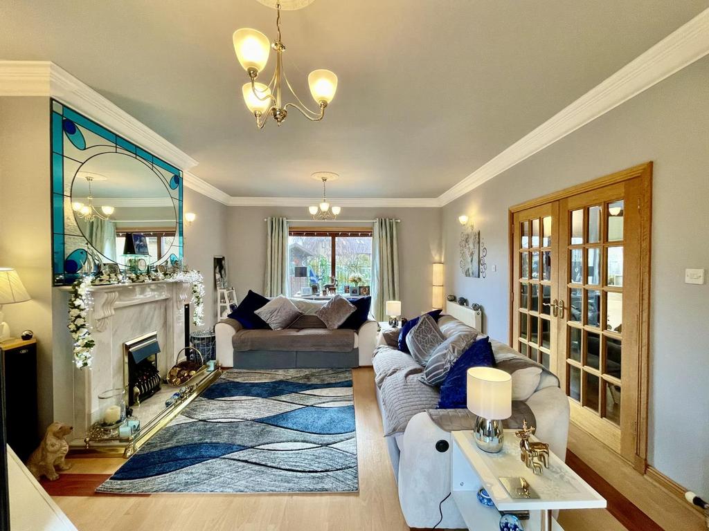 146 Turnhill Drive, Erskine 5 bed detached villa £430,000
