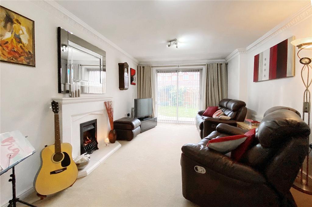 Close, Littlehampton, West Sussex 4 bed detached house £430,000