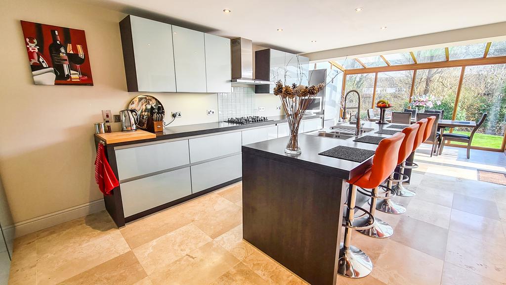 Kitchen/Breakfast Room