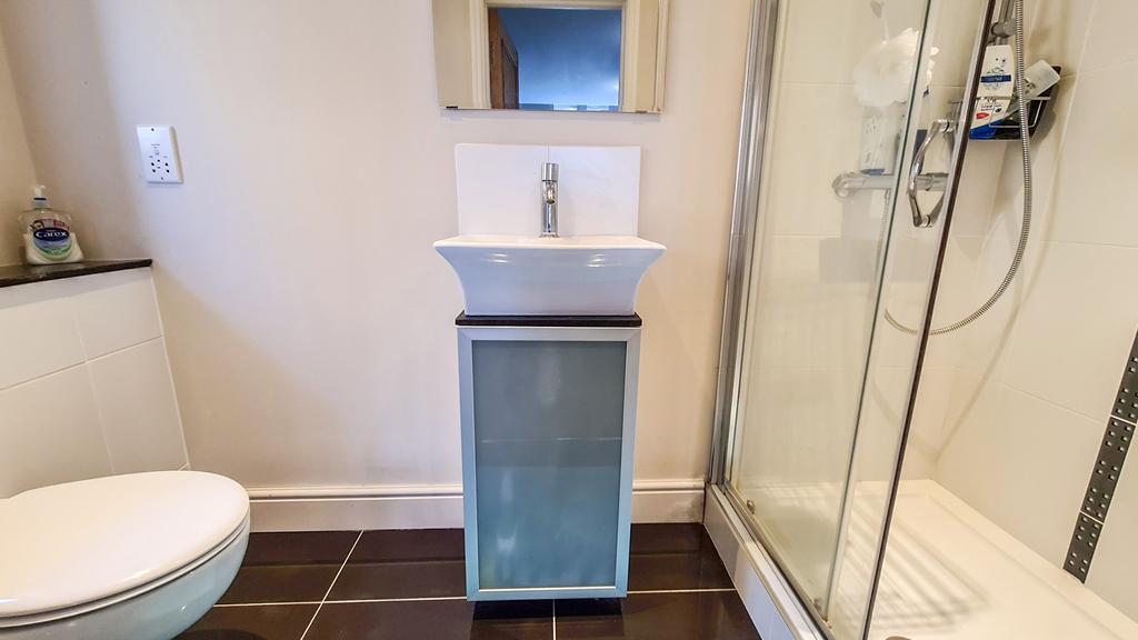 En Suite (2)