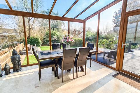 Dunrobin Friary Island, Wraysbury, Staines-upon-thames, TW19 5JS