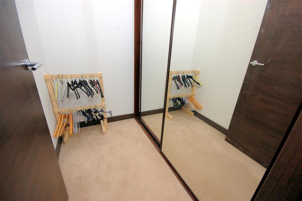 Walk in wardrobe