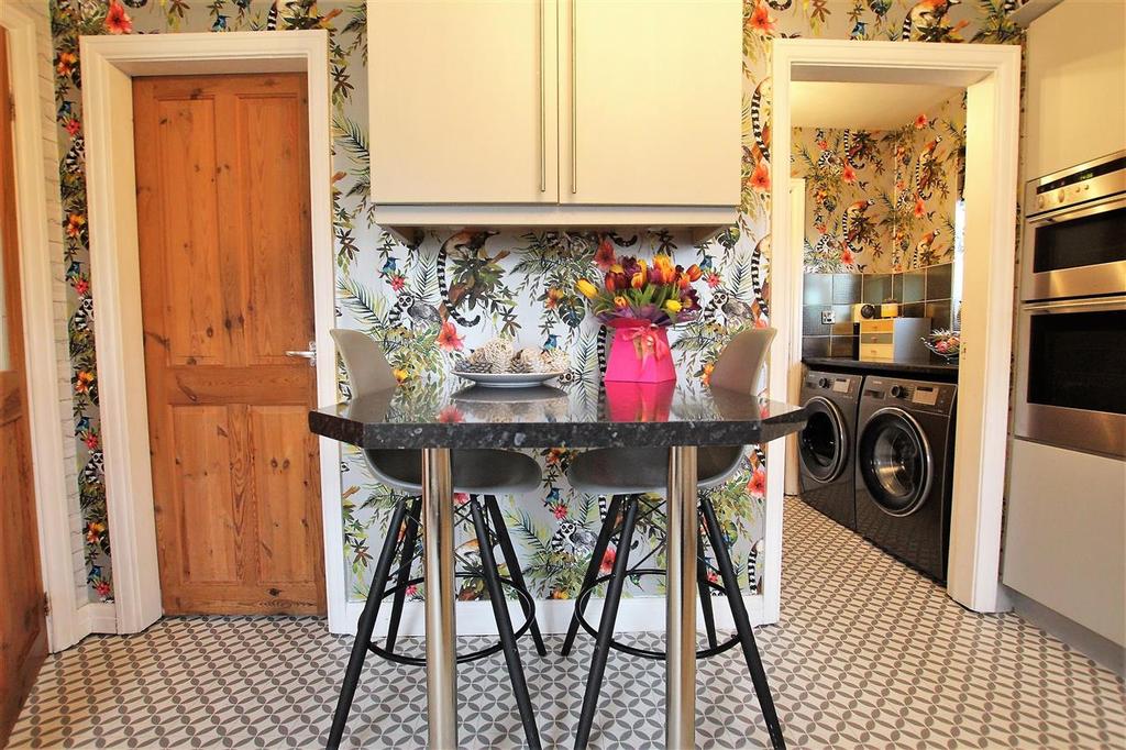 Breakfast Bar