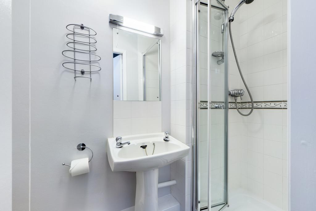 Bedroom 4 En-suite