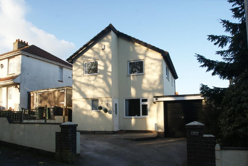 Silverwood Avenue Milber Newton Abbot 3 bed detached house £299,950