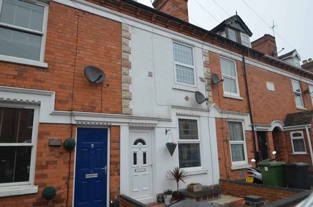 Nelson Road, Worcester 3 bed terraced house £805 pcm (£186 pw)